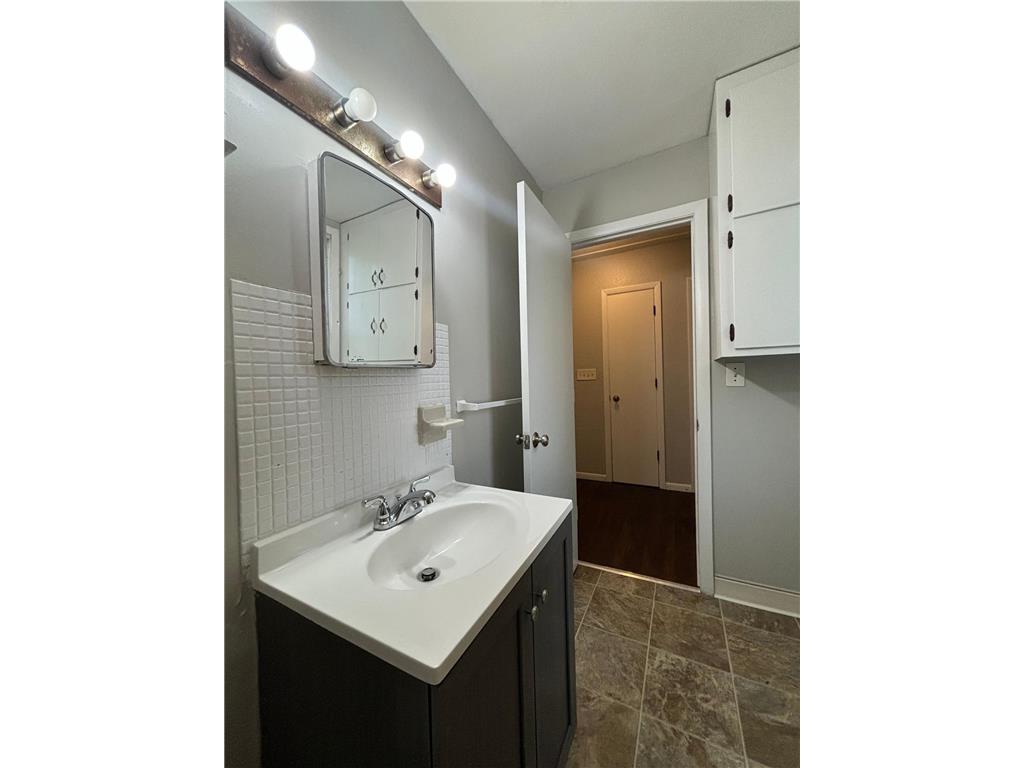 1092 Edgerton Street Saint Paul MN 55130 7028095 image22