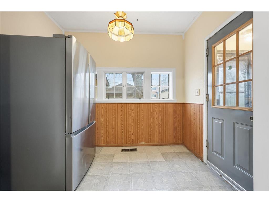 1092 Sims Avenue Saint Paul MN 55106 7022283 image11