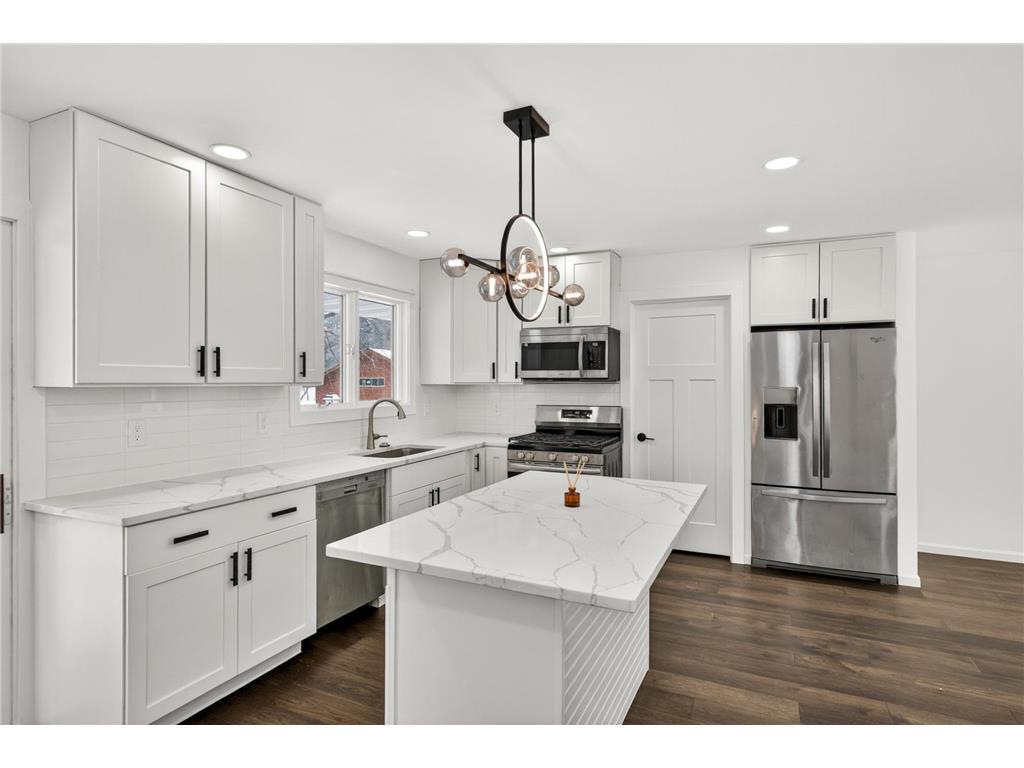 10920 Oak Knoll Terrace N Minnetonka MN 55305 7087720 image1