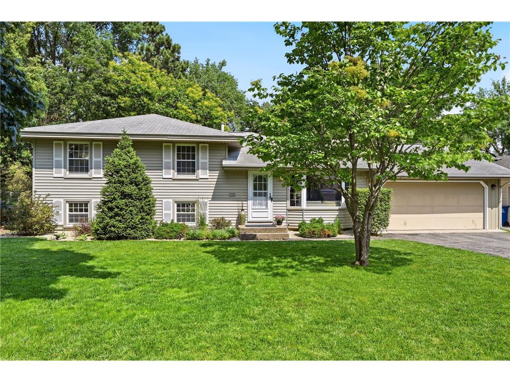 10925 Russell Avenue S Bloomington MN 55431 7105114 image1