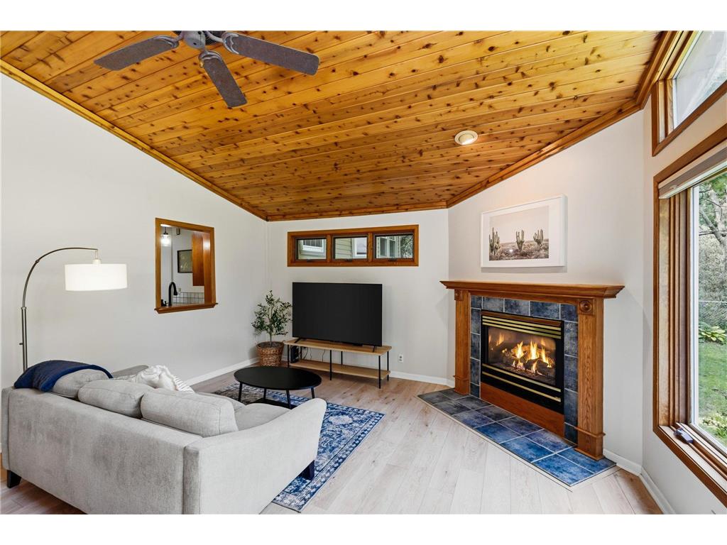 10925 Russell Avenue S Bloomington MN 55431 7105114 image20