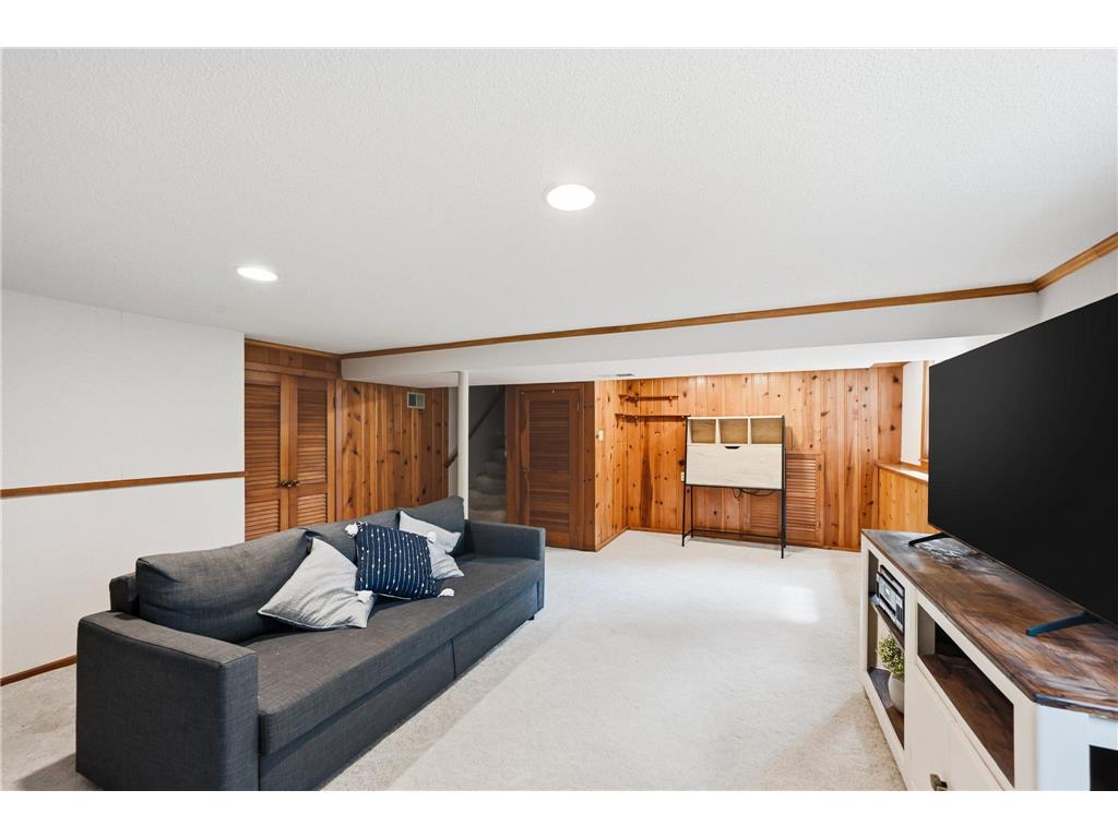 10925 Russell Avenue S Bloomington MN 55431 7105114 image32