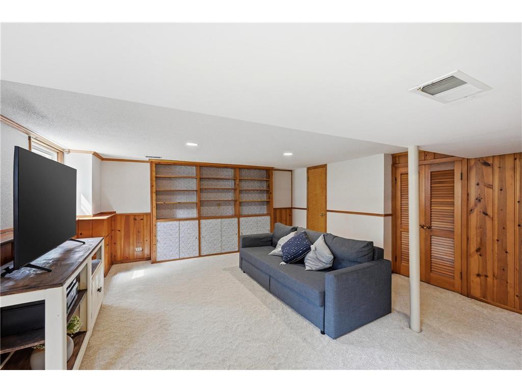 10925 Russell Avenue S Bloomington MN 55431 7105114 image33