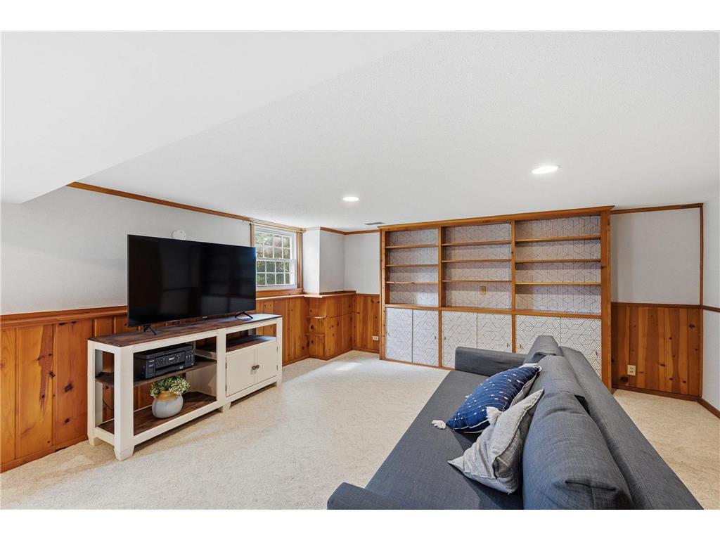 10925 Russell Avenue S Bloomington MN 55431 7105114 image34