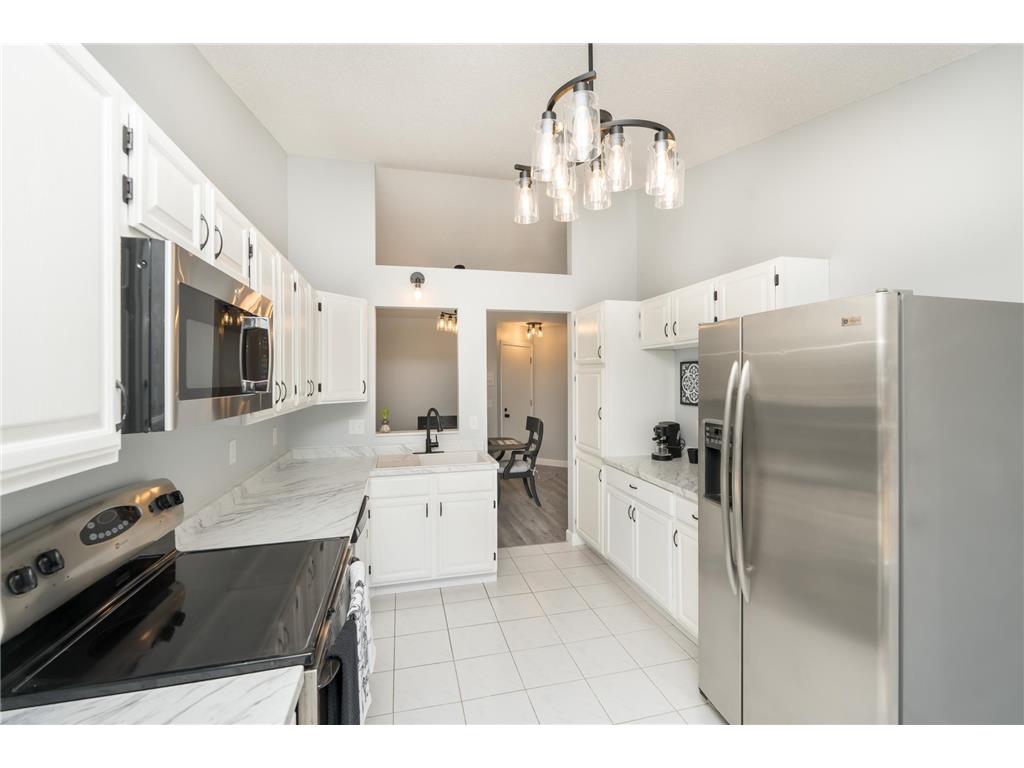 10926 Rhode Island Avenue S Bloomington MN 55438 6650246 image1