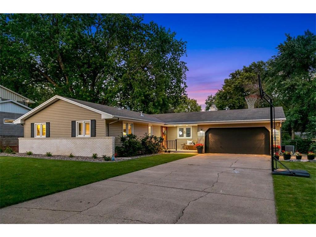 10927 Pioneer Drive Burnsville MN 55337 6551143 image1