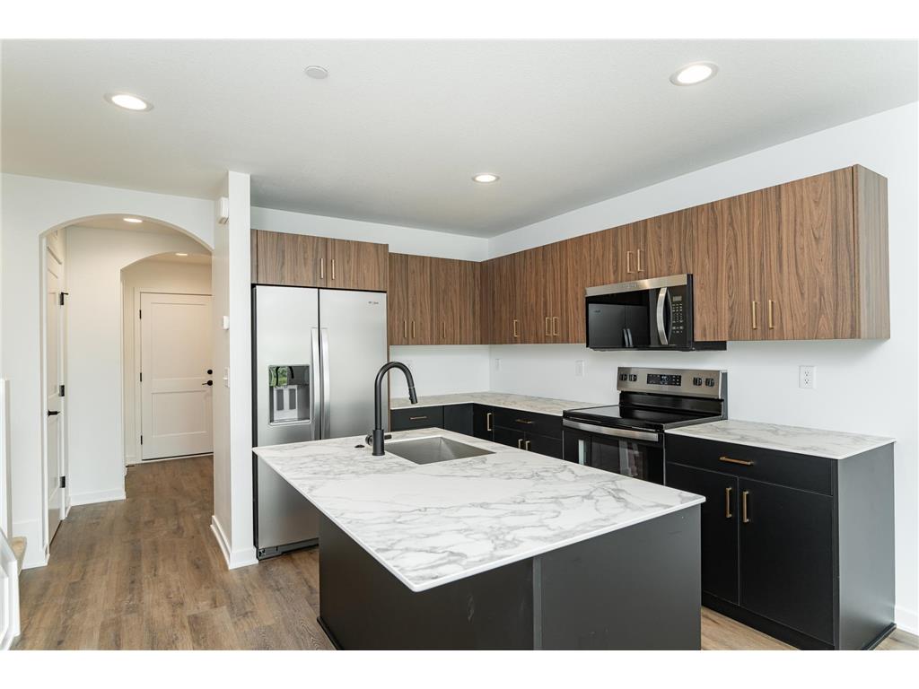 1093 Century Village Lane NE Rochester MN 55906 7037328 image1