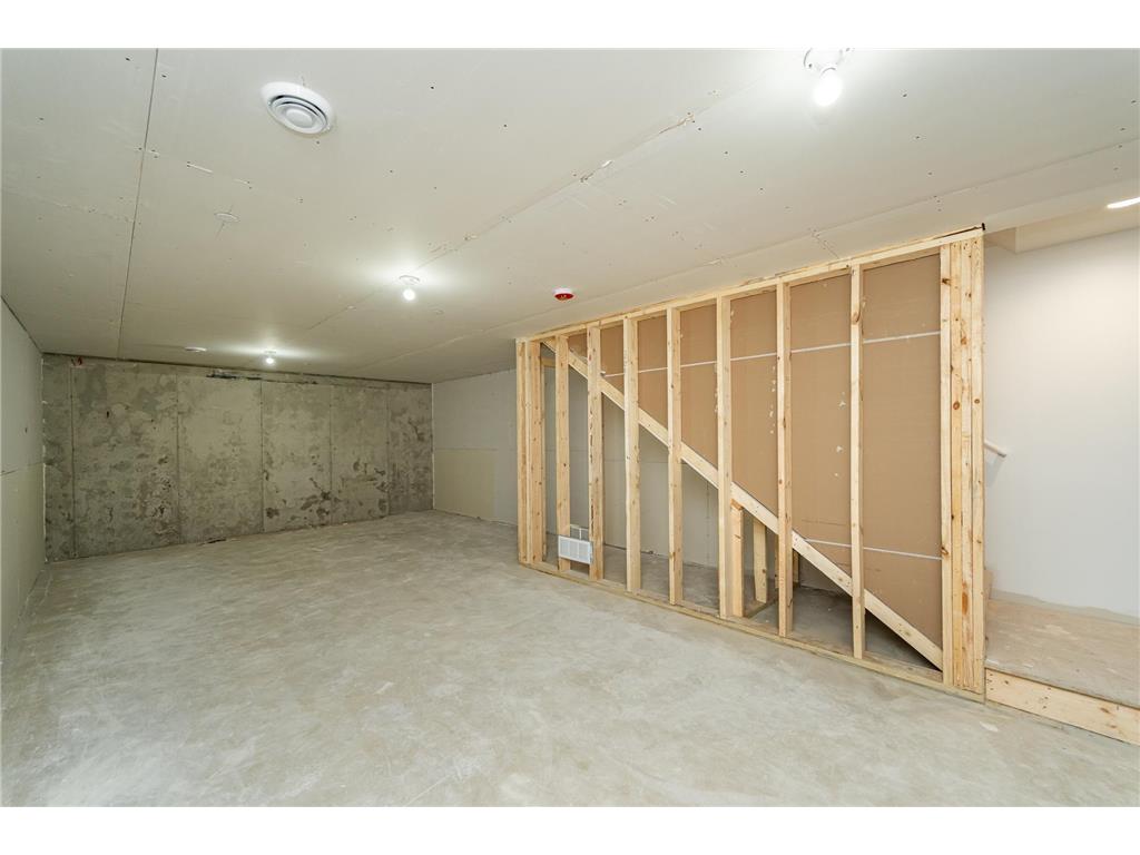 1093 Century Village Lane NE Rochester MN 55906 7037328 image17