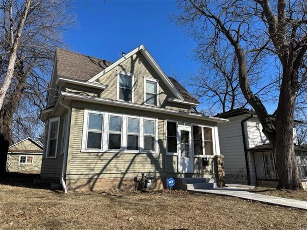1093 Sims Avenue Saint Paul MN 55106 6478580 image1