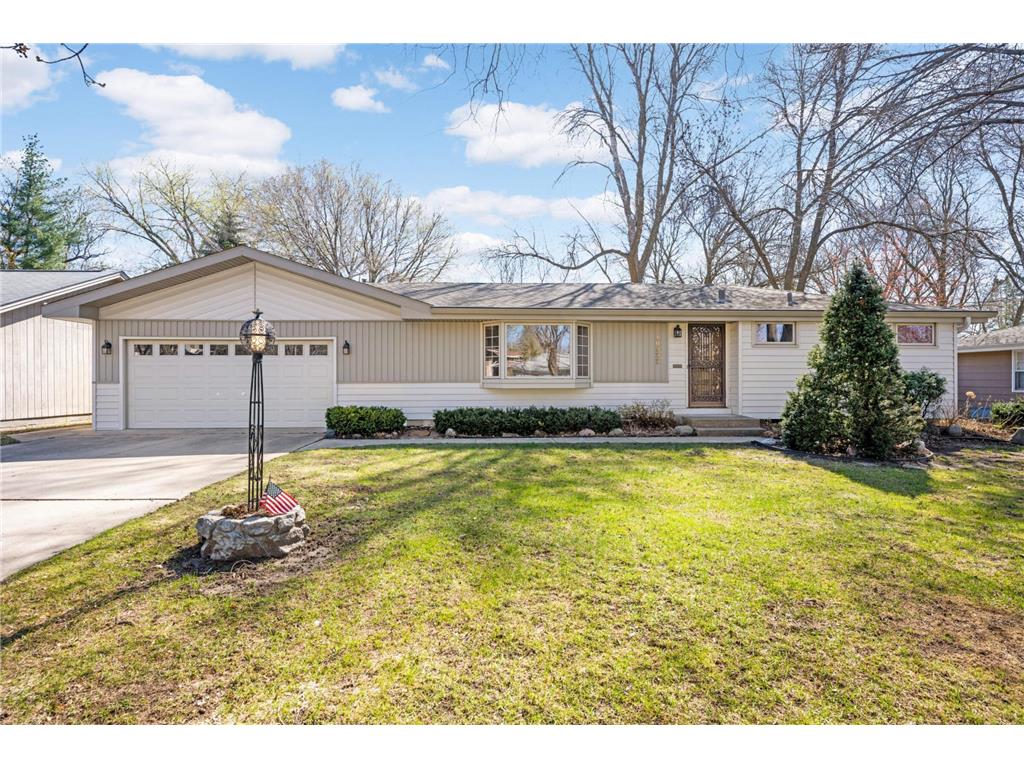 10933 Russell Avenue S Bloomington MN 55431 6344878 image1