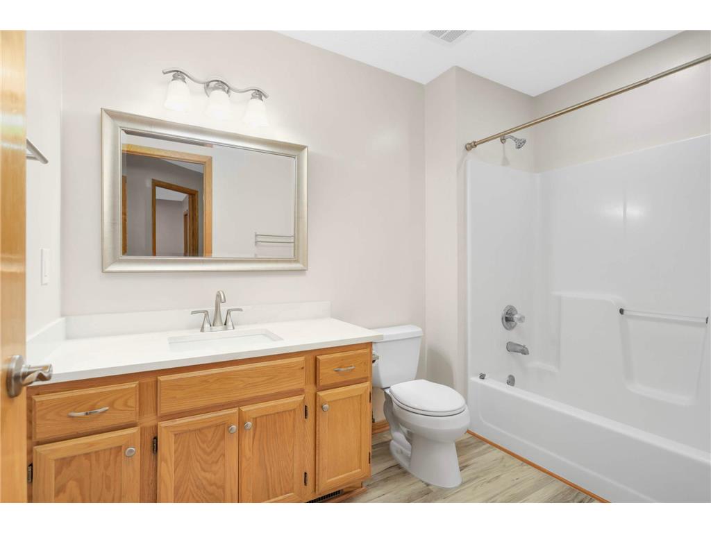 10935 Oregon Avenue S Bloomington MN 55438 7003333 image18