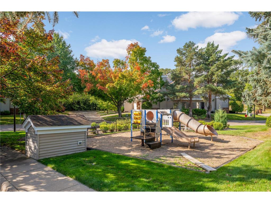 10935 Oregon Avenue S Bloomington MN 55438 7003333 image23