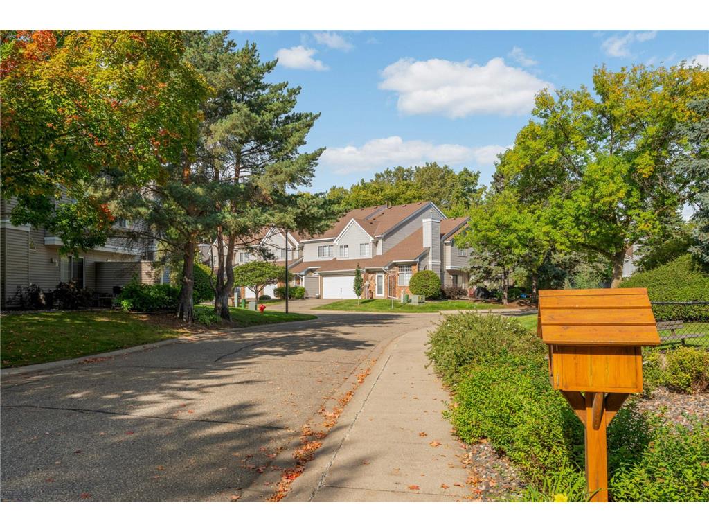 10935 Oregon Avenue S Bloomington MN 55438 7003333 image28