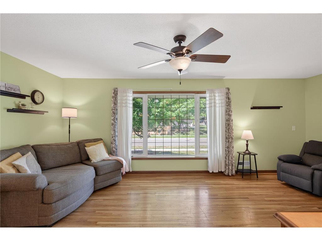 1094 Lowell Drive Apple Valley MN 55124 7092875 image10