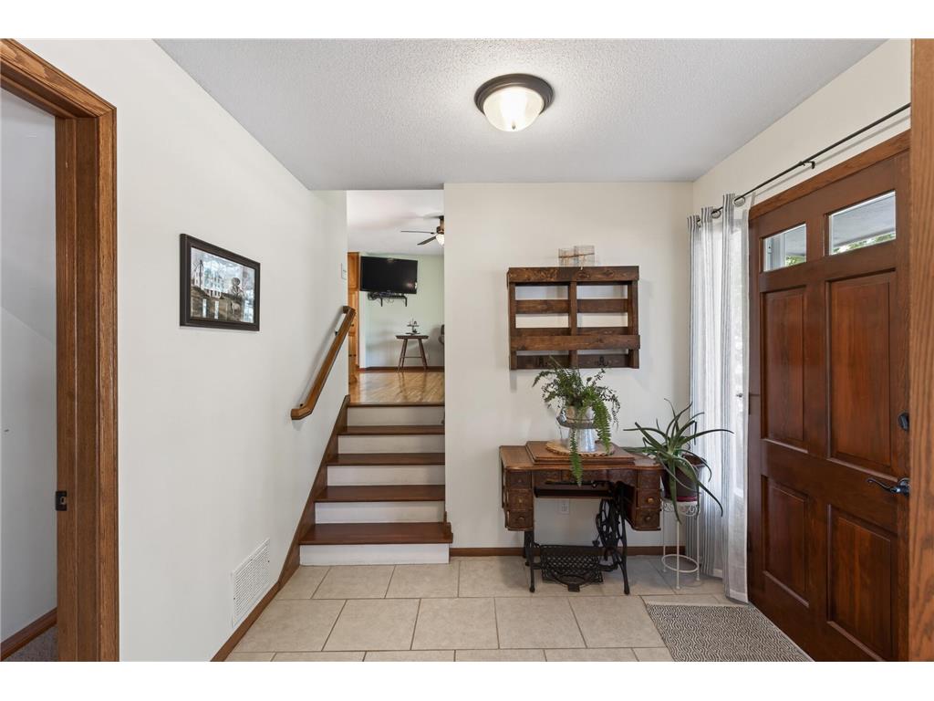 1094 Lowell Drive Apple Valley MN 55124 7092875 image4
