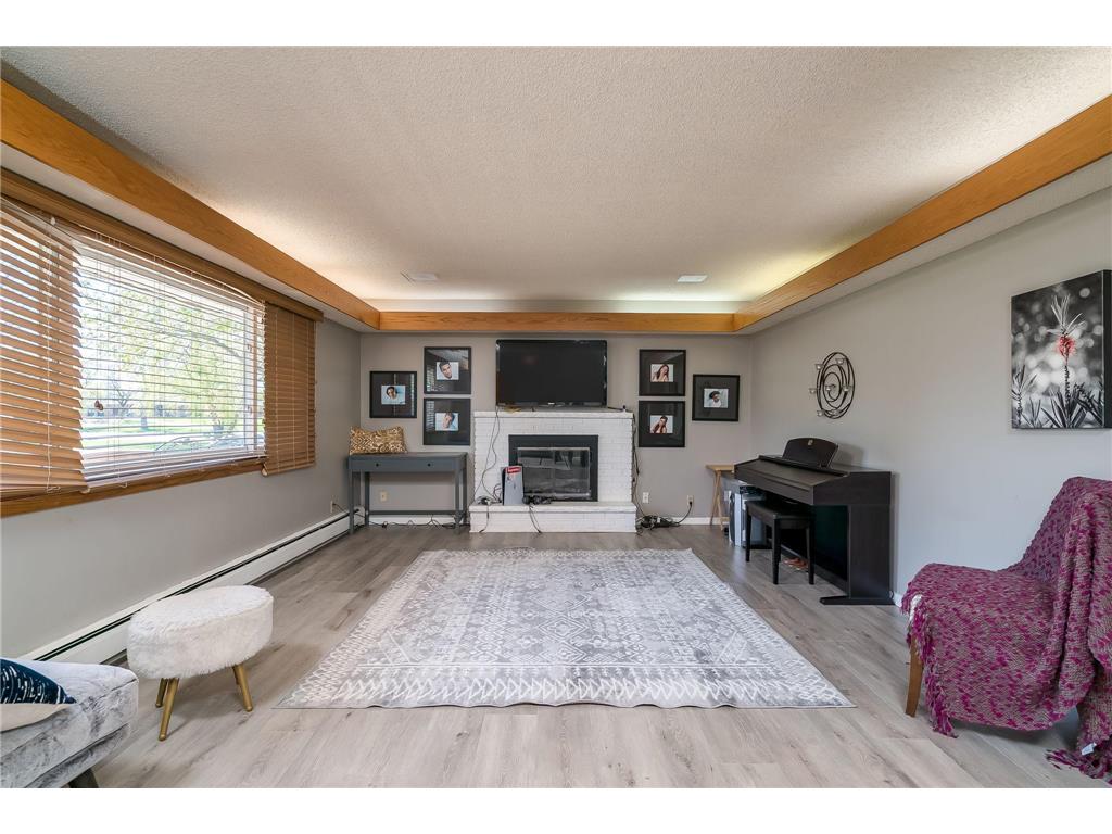 10940 Pioneer Drive Burnsville MN 55337 7069204 image3