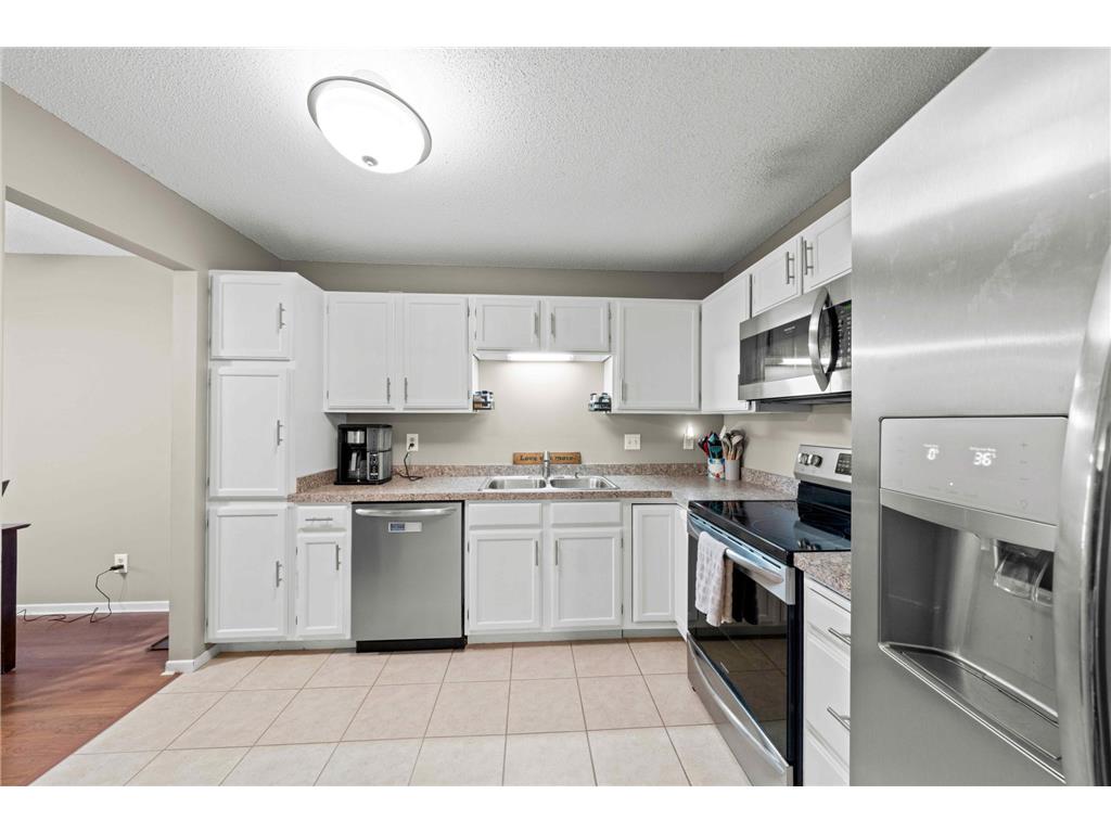 10943 Quebec Avenue S Bloomington MN 55438 6584044 image1