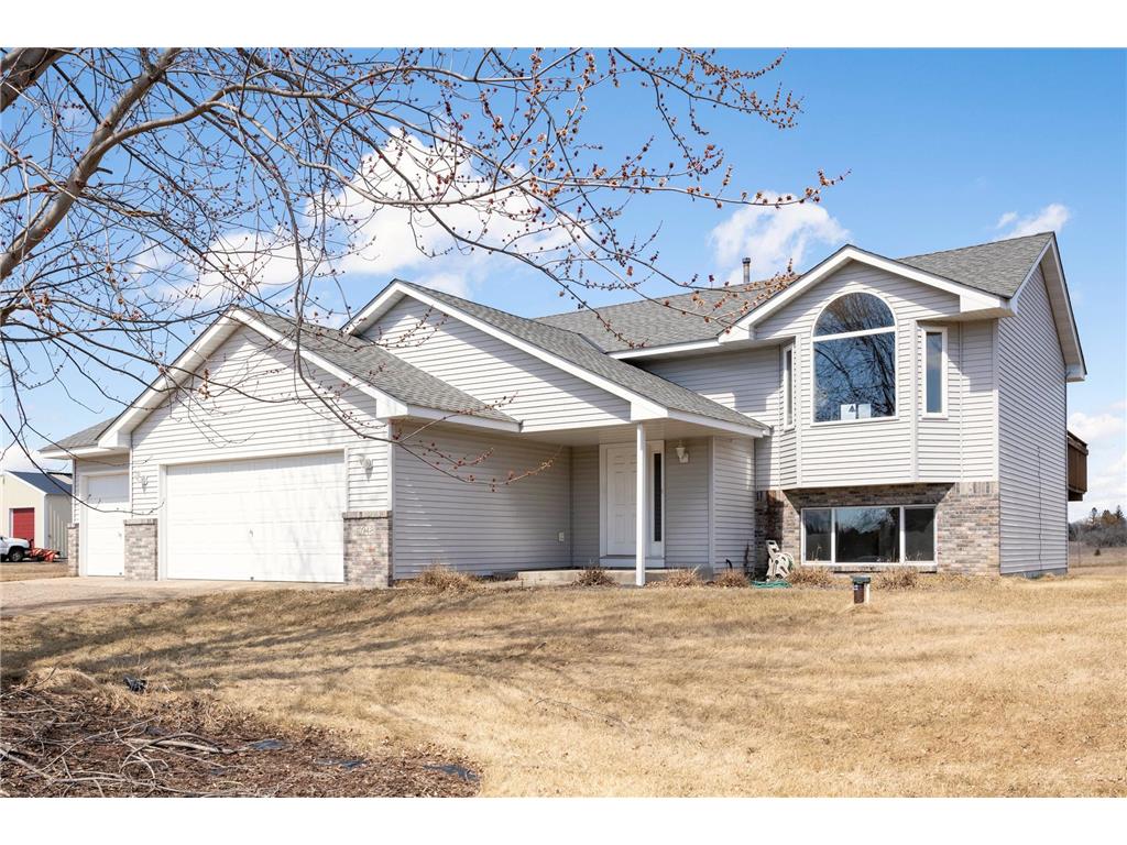 10948 262nd Avenue NW Zimmerman MN 55398 6178635 image1