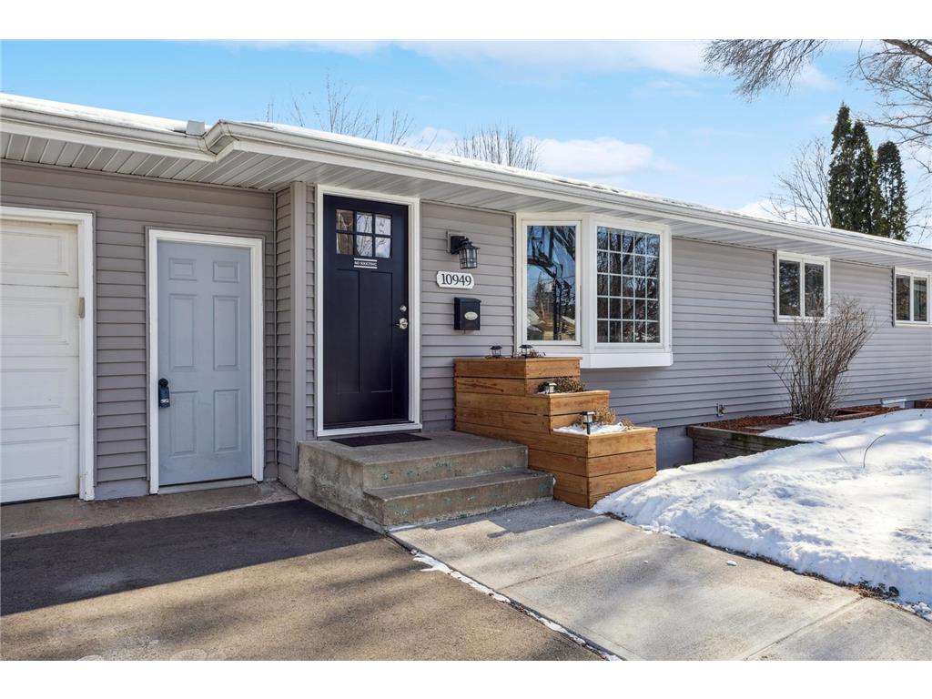 10949 Washburn Avenue S Bloomington MN 55431 6650072 image1