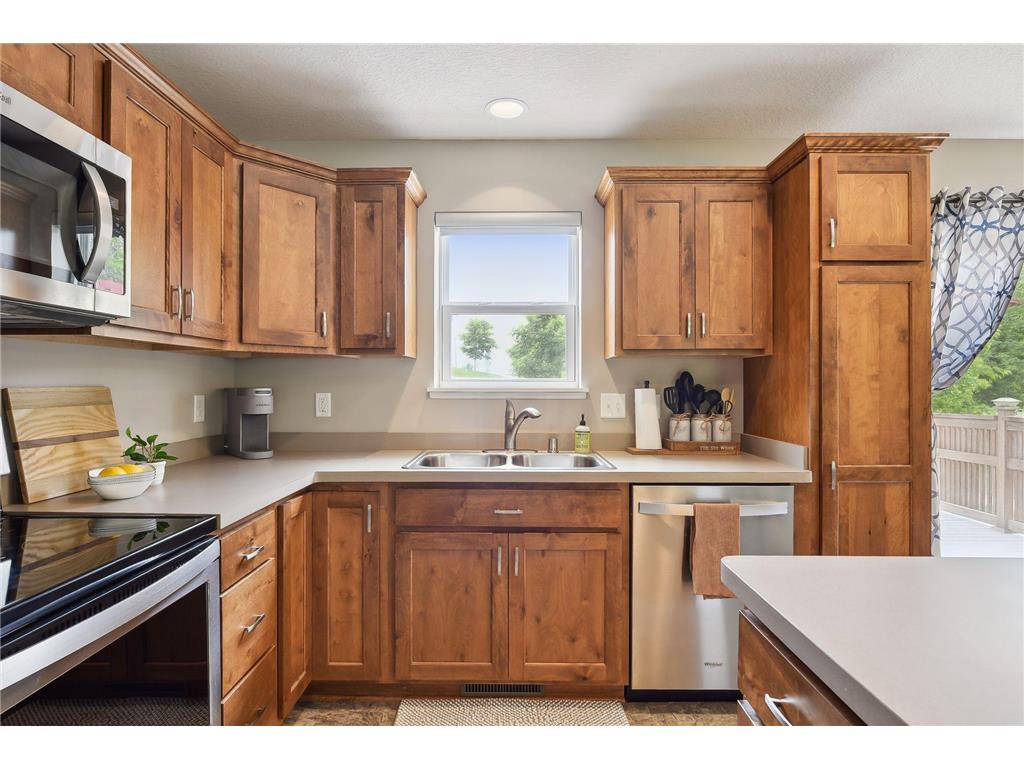 1095 Hickory Curve Watertown MN 55388 6372617 image1