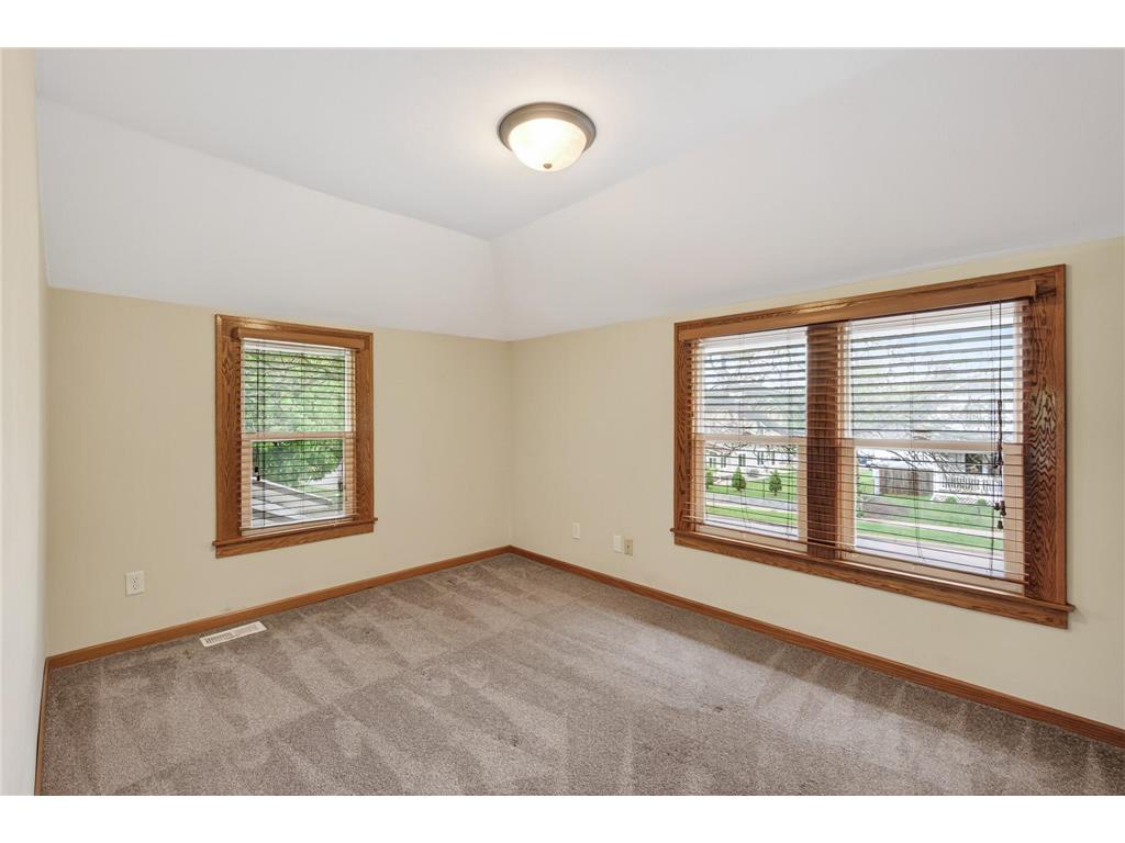 1095 Sims Avenue Saint Paul MN 55106 7077333 image16
