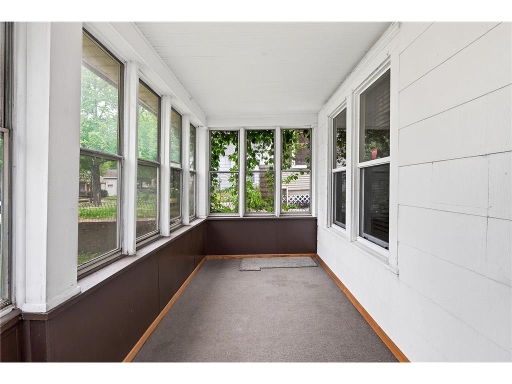 1095 Sims Avenue Saint Paul MN 55106 7077333 image2
