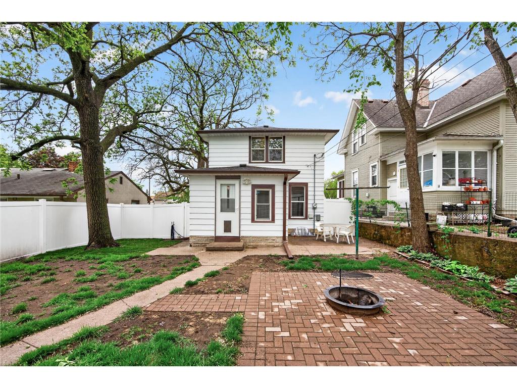 1095 Sims Avenue Saint Paul MN 55106 7077333 image24