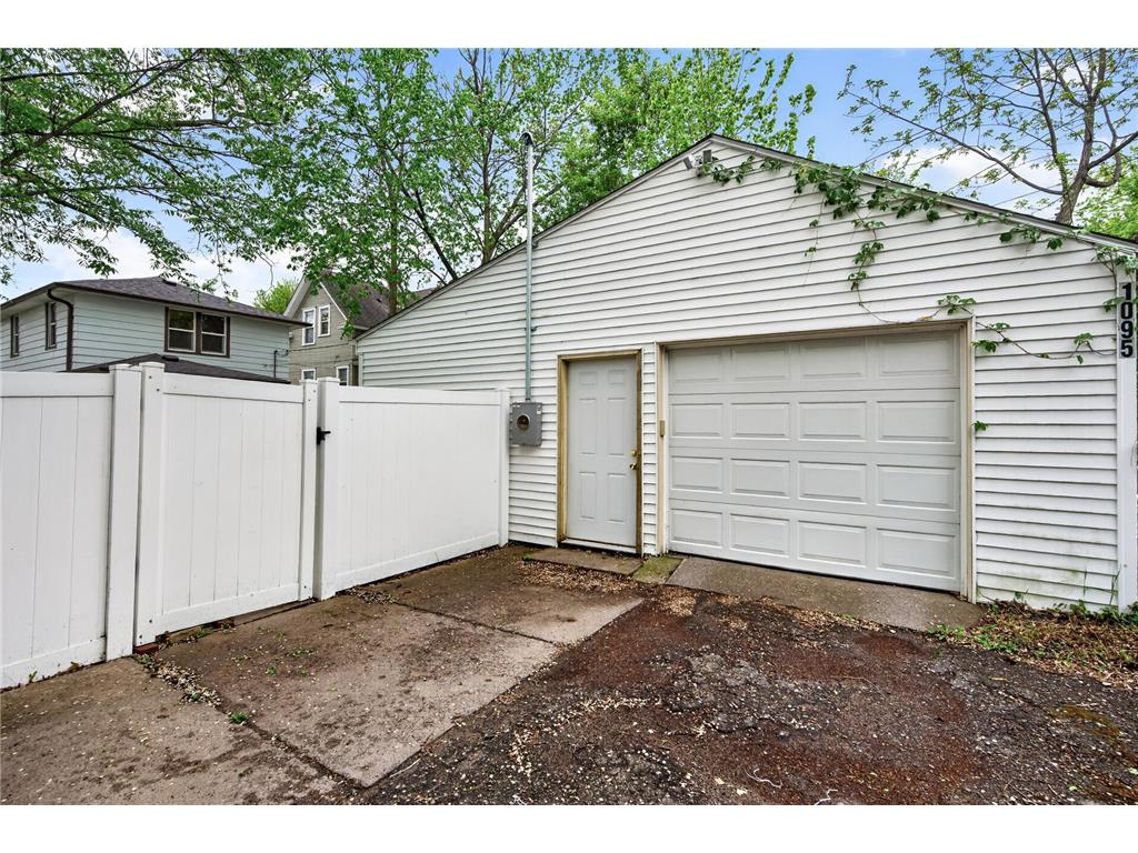 1095 Sims Avenue Saint Paul MN 55106 7077333 image27