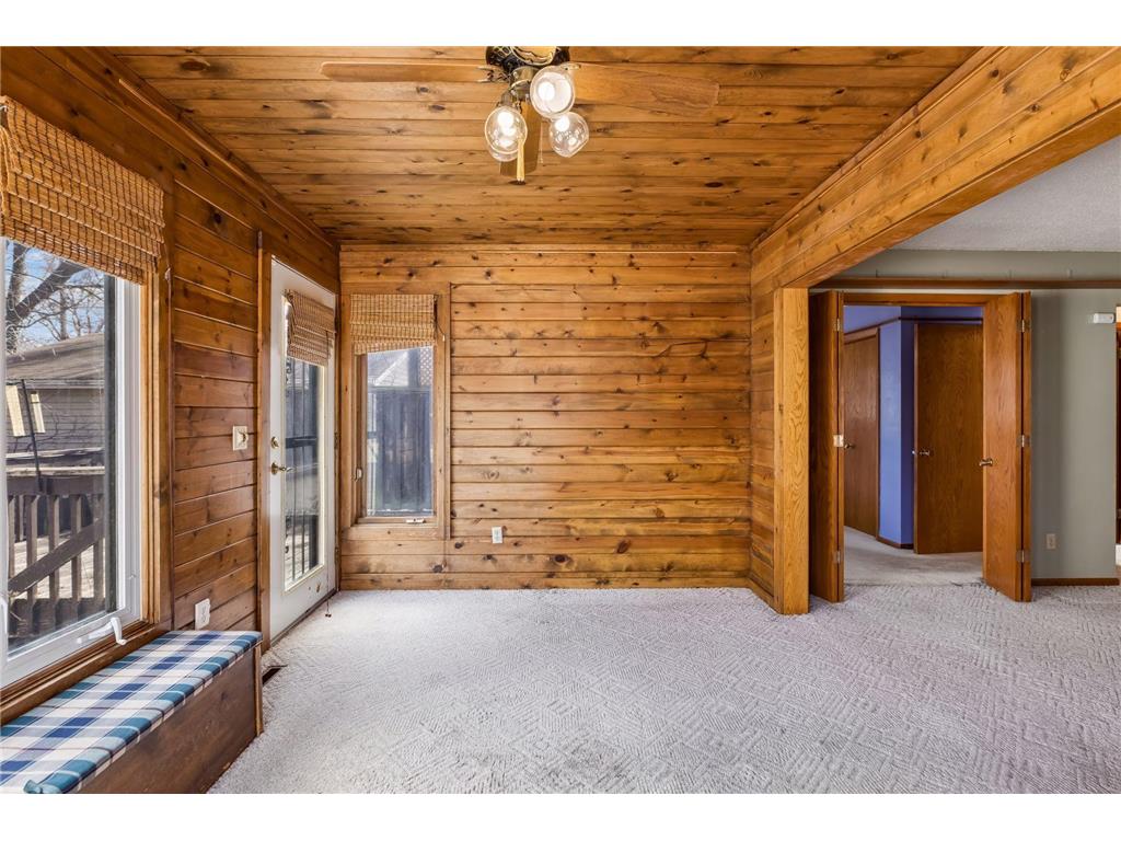 1096 Carrie Street West Saint Paul MN 55118 - Lilly 7049506 image11