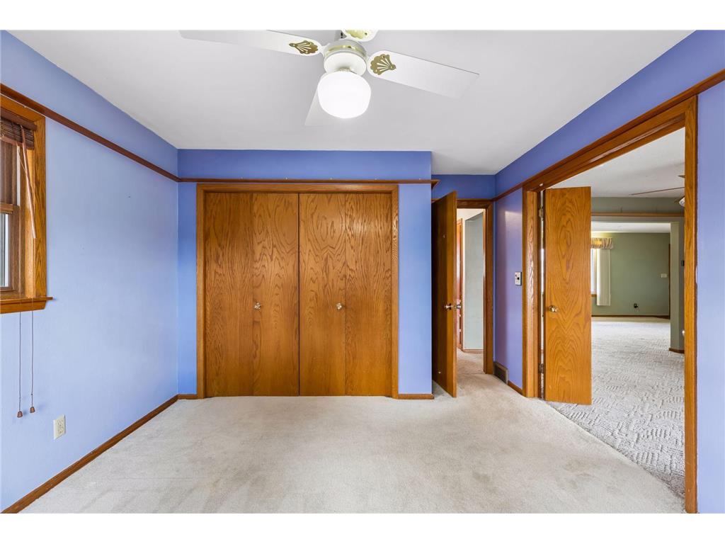 1096 Carrie Street West Saint Paul MN 55118 - Lilly 7049506 image15