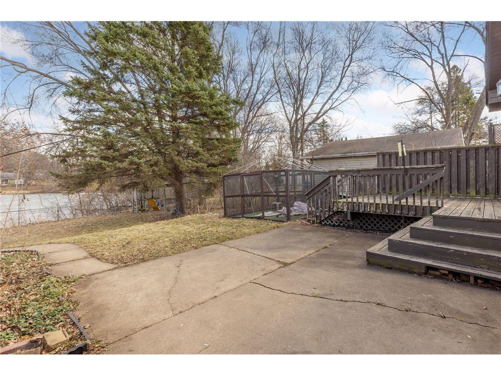 1096 Carrie Street West Saint Paul MN 55118 - Lilly 7049506 image30