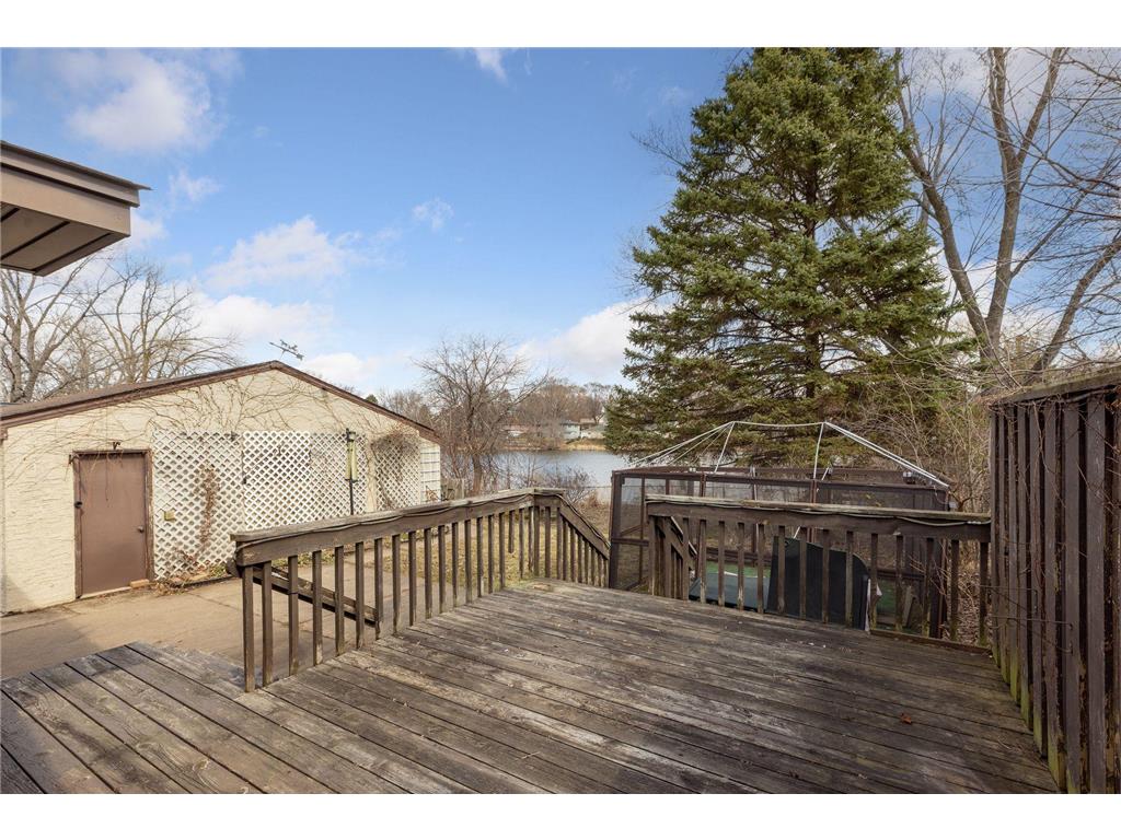 1096 Carrie Street West Saint Paul MN 55118 - Lilly 7049506 image31