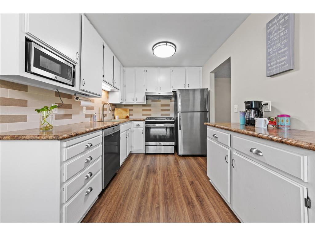 1096 Churchill Place Shoreview MN 55126 7069835 image15