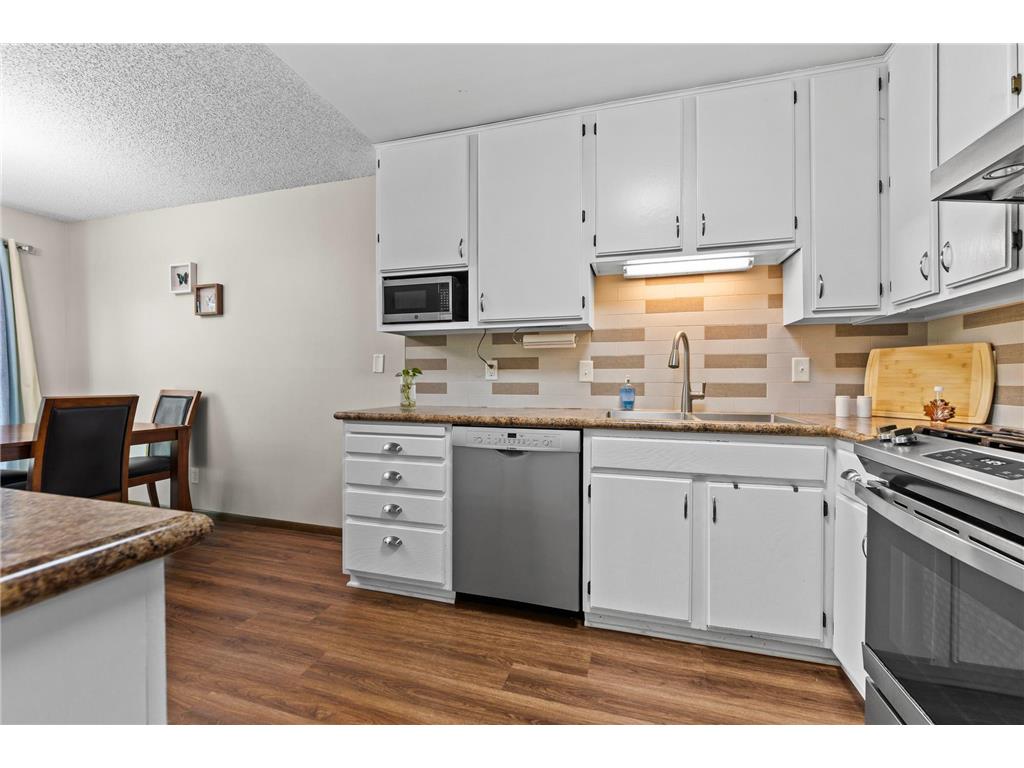 1096 Churchill Place Shoreview MN 55126 7069835 image18