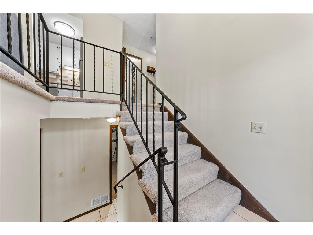 1096 Churchill Place Shoreview MN 55126 7069835 image19