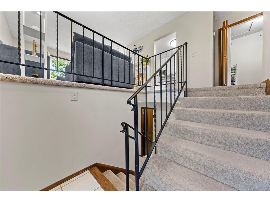 1096 Churchill Place Shoreview MN 55126 7069835 image20