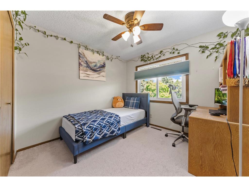 1096 Churchill Place Shoreview MN 55126 7069835 image22