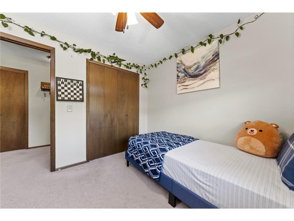 1096 Churchill Place Shoreview MN 55126 7069835 image24