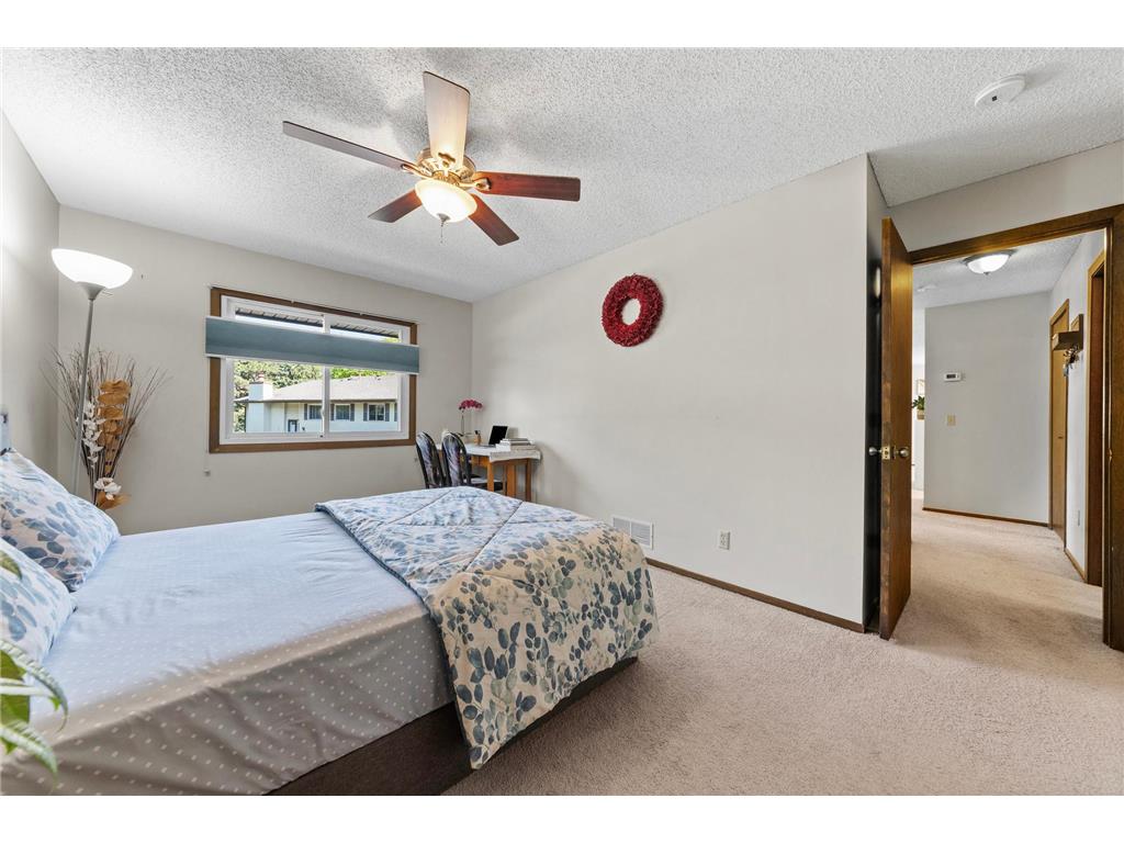 1096 Churchill Place Shoreview MN 55126 7069835 image27