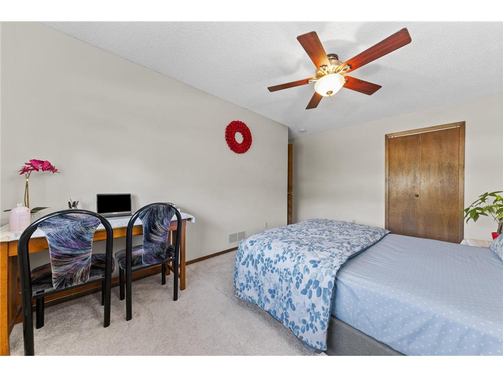 1096 Churchill Place Shoreview MN 55126 7069835 image28