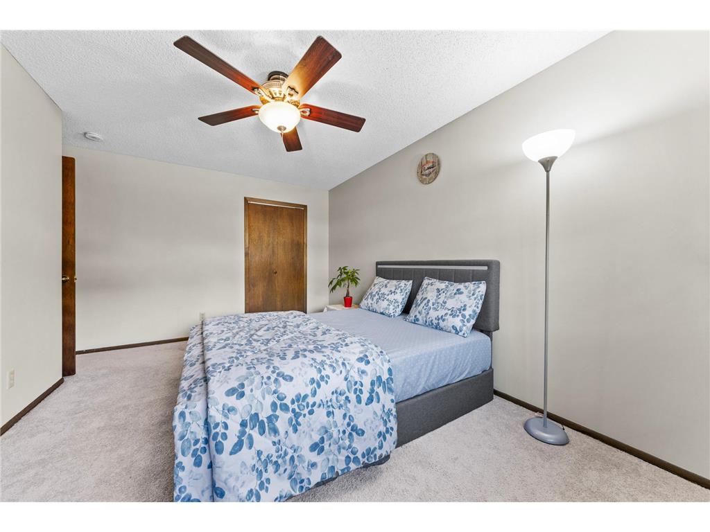 1096 Churchill Place Shoreview MN 55126 7069835 image29