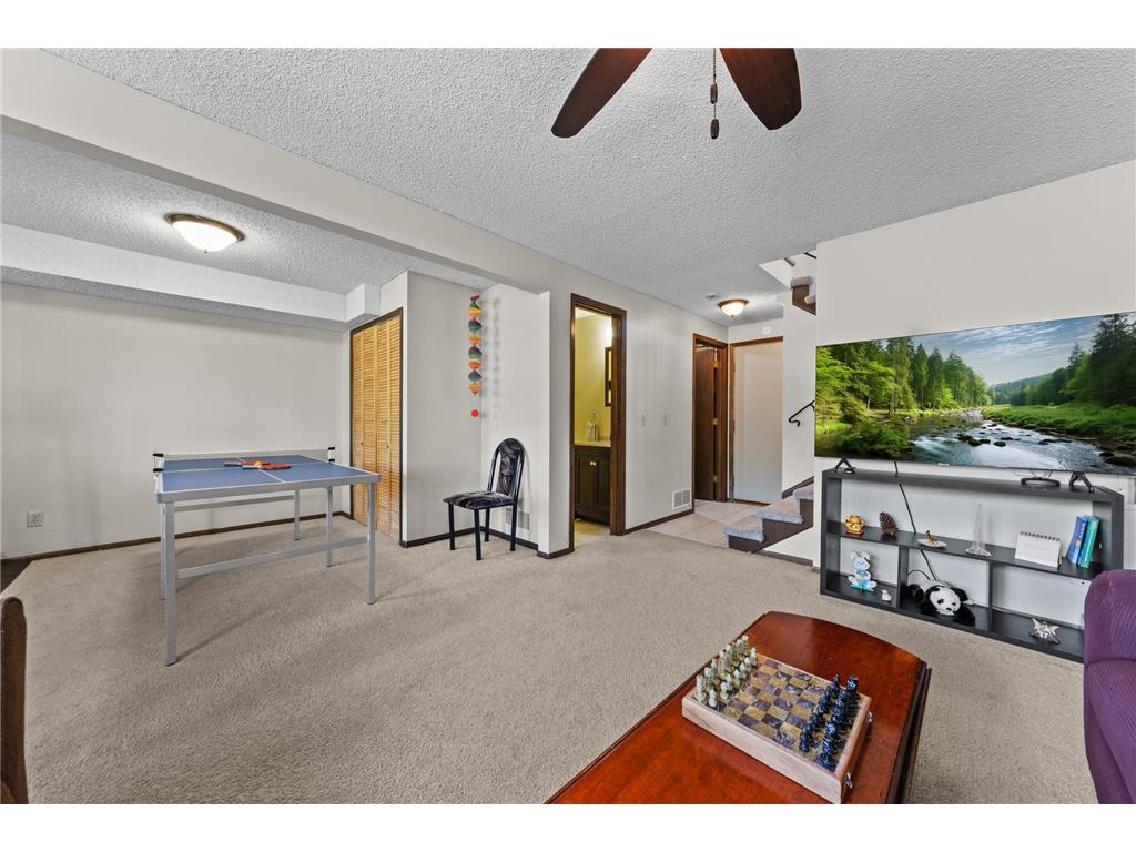 1096 Churchill Place Shoreview MN 55126 7069835 image39