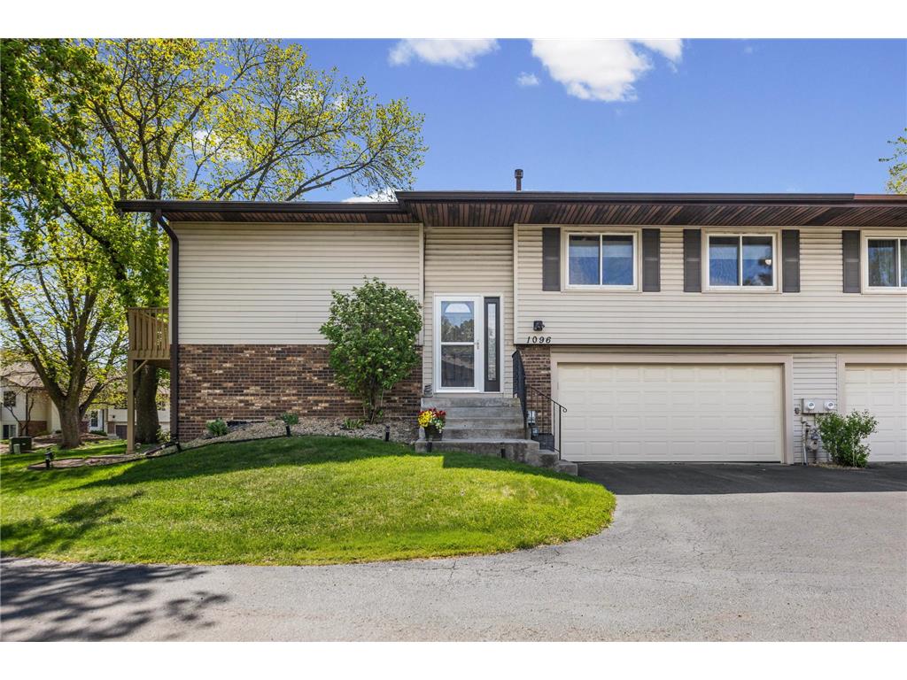 1096 Churchill Place Shoreview MN 55126 7069835 image4