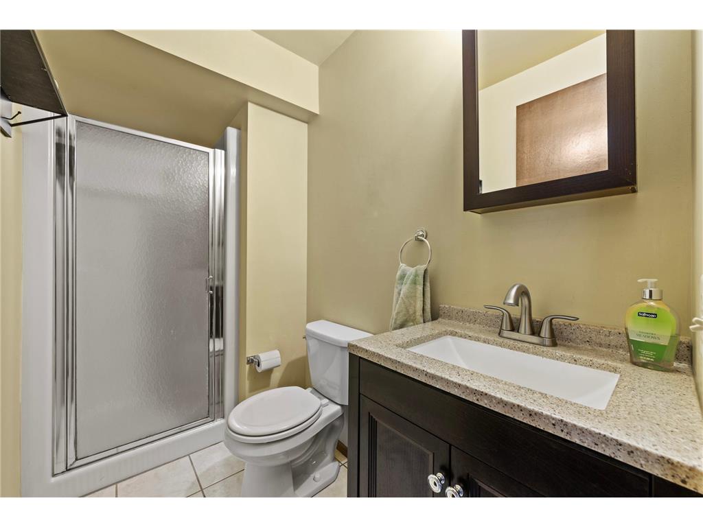 1096 Churchill Place Shoreview MN 55126 7069835 image40