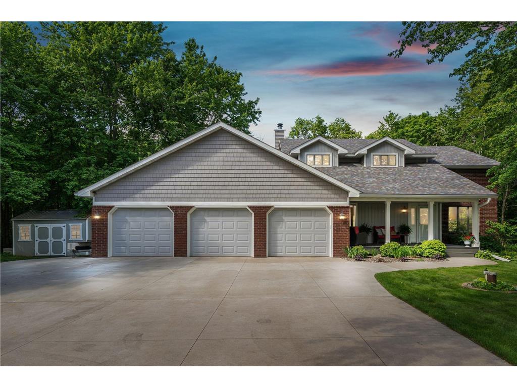 1096 Golden Oaks Lane Saint Joseph Twp WI 54016 6518477 image1