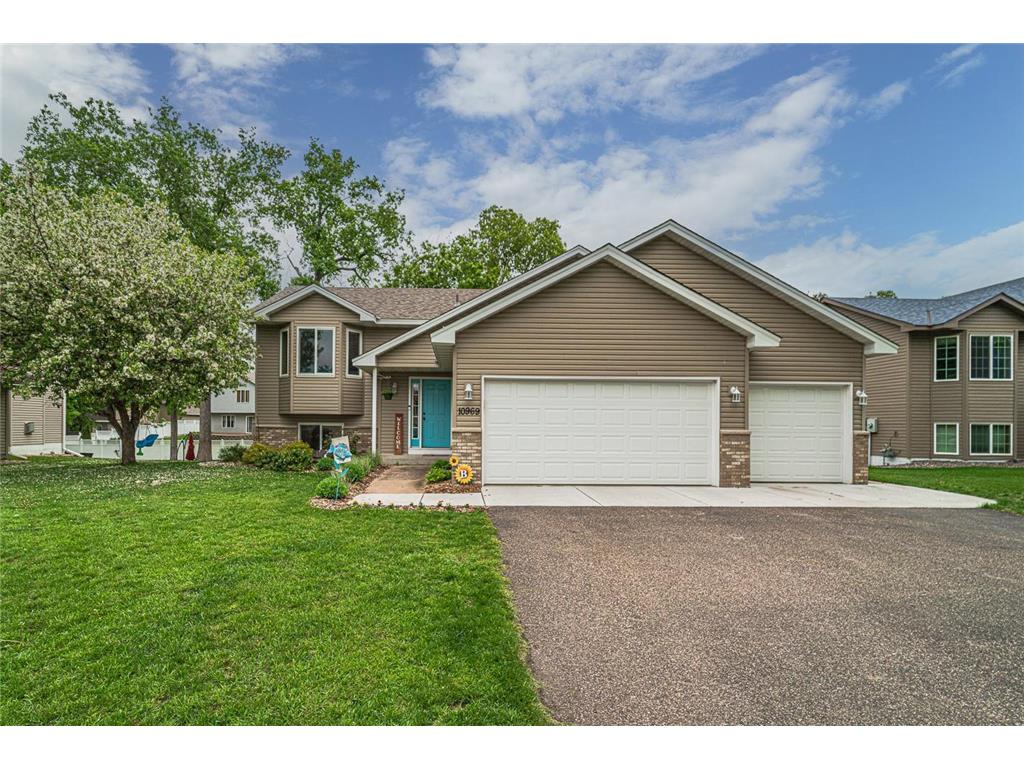 10969 Pierce Street NE Blaine MN 55434 6536225 image1