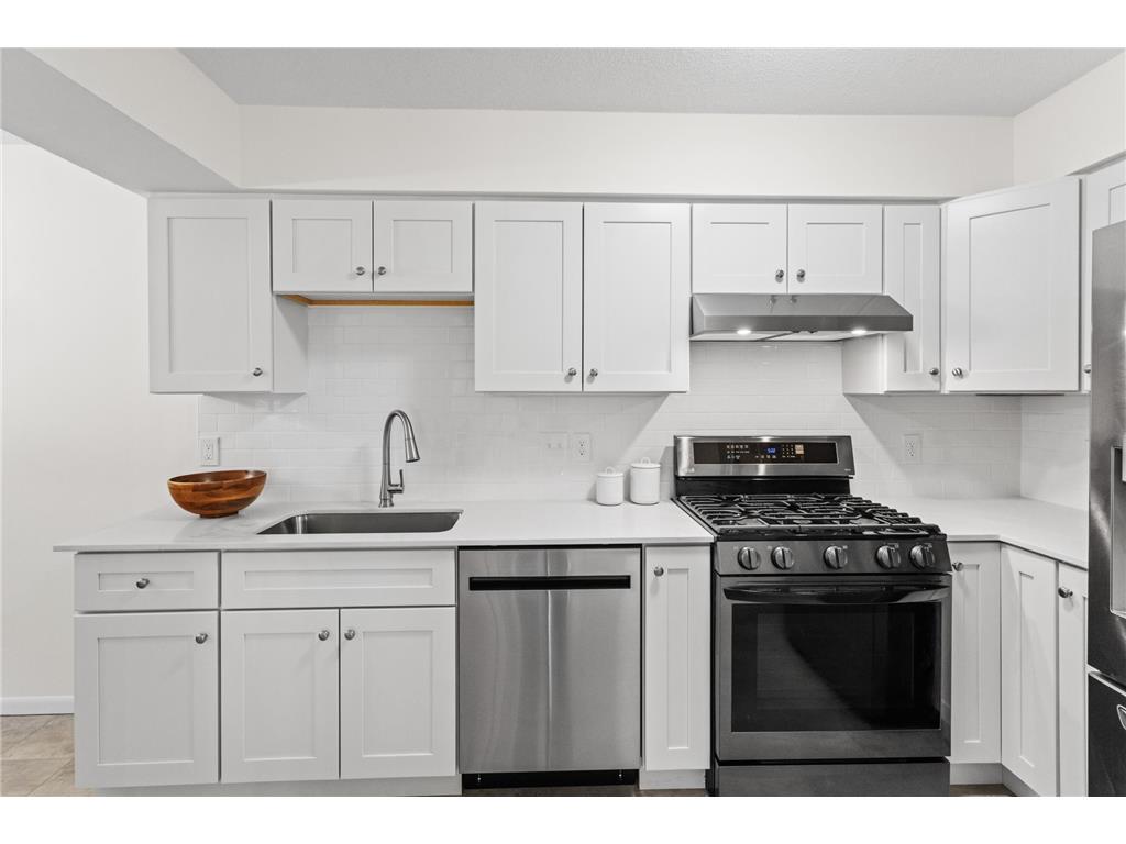 10976 106th Avenue N Maple Grove MN 55369 7017360 image6