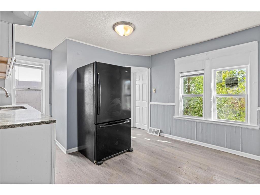 1098 Woodbridge Street Saint Paul MN 55117 6797374 image16