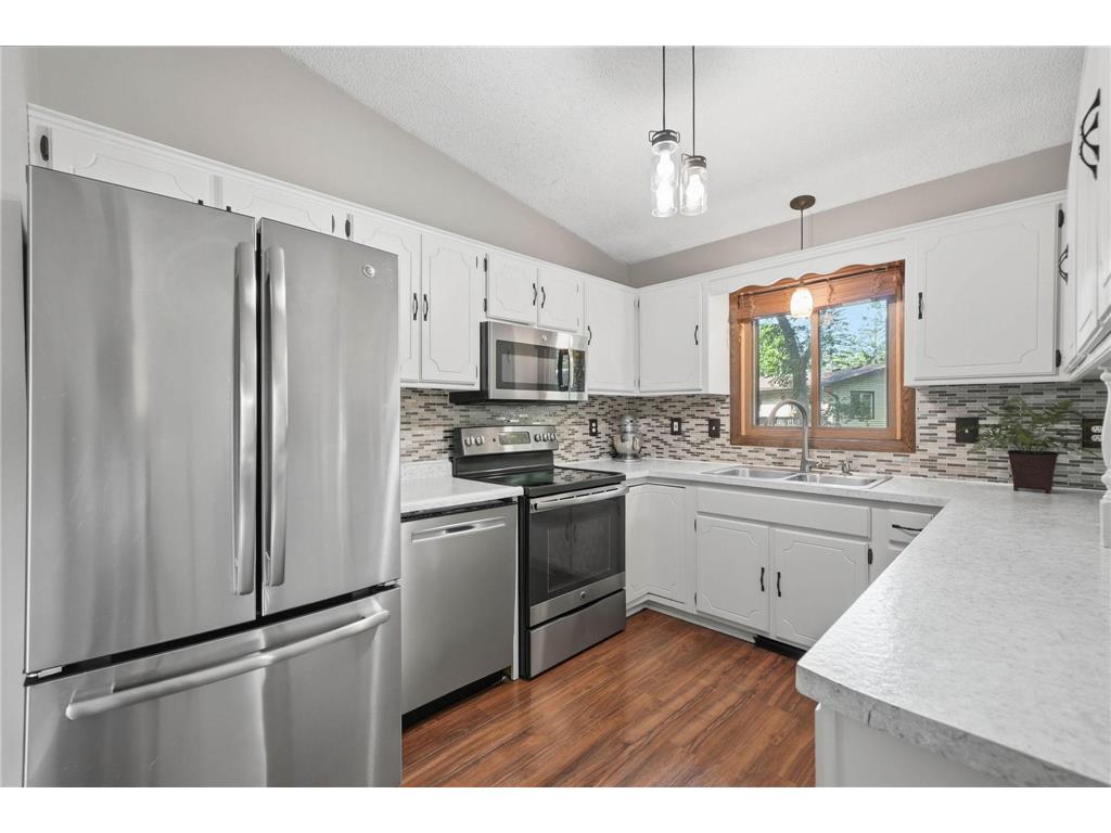 10982 Robinson Drive NW Coon Rapids MN 55433 7090338 image2