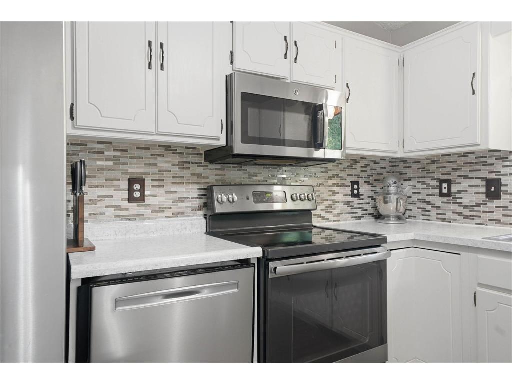 10982 Robinson Drive NW Coon Rapids MN 55433 7090338 image3